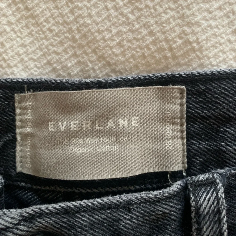 Everlane 90’s Way-High Jean - Picture 3 of 5
